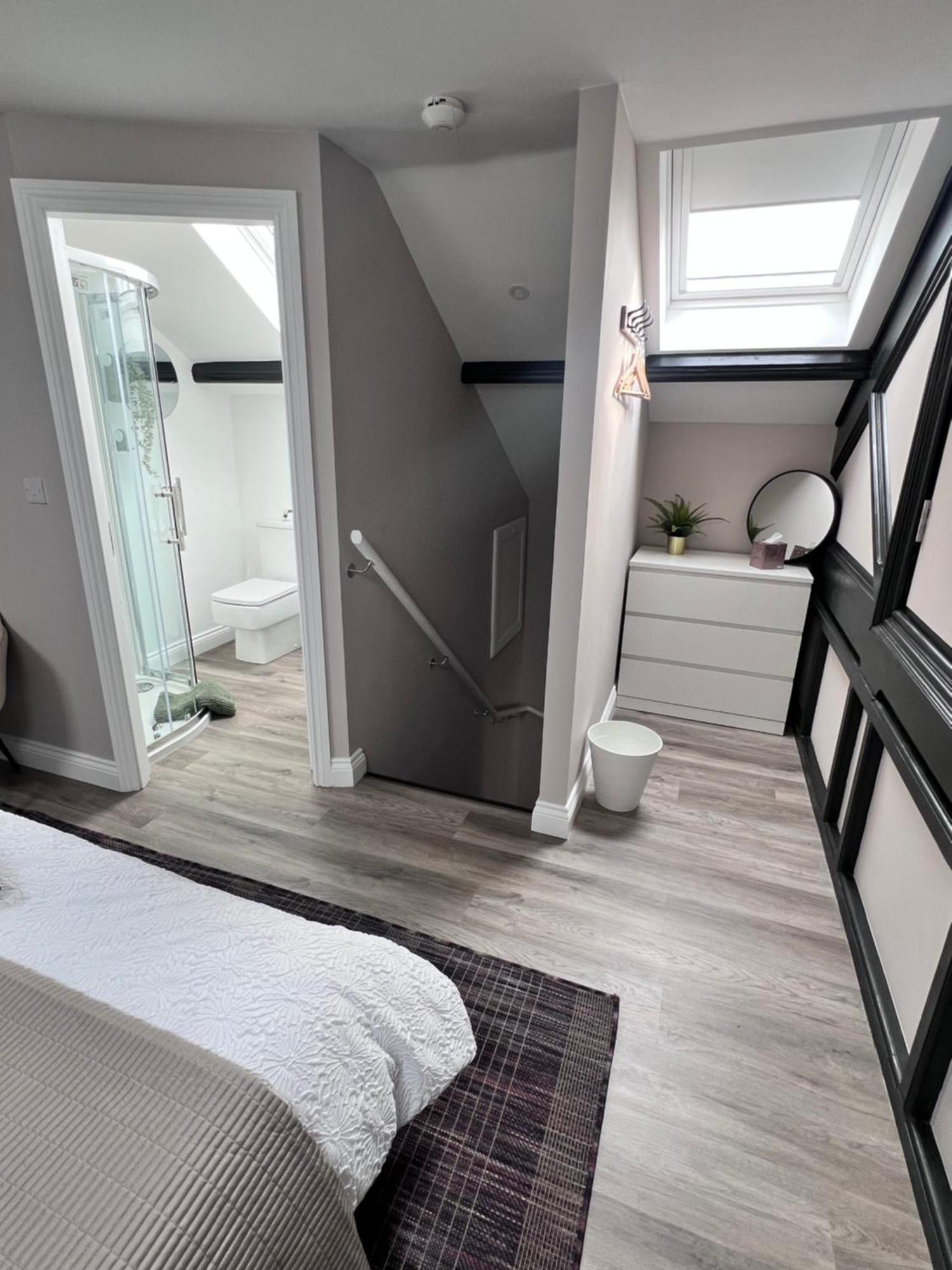 On The Avenue 4 * Nottingham